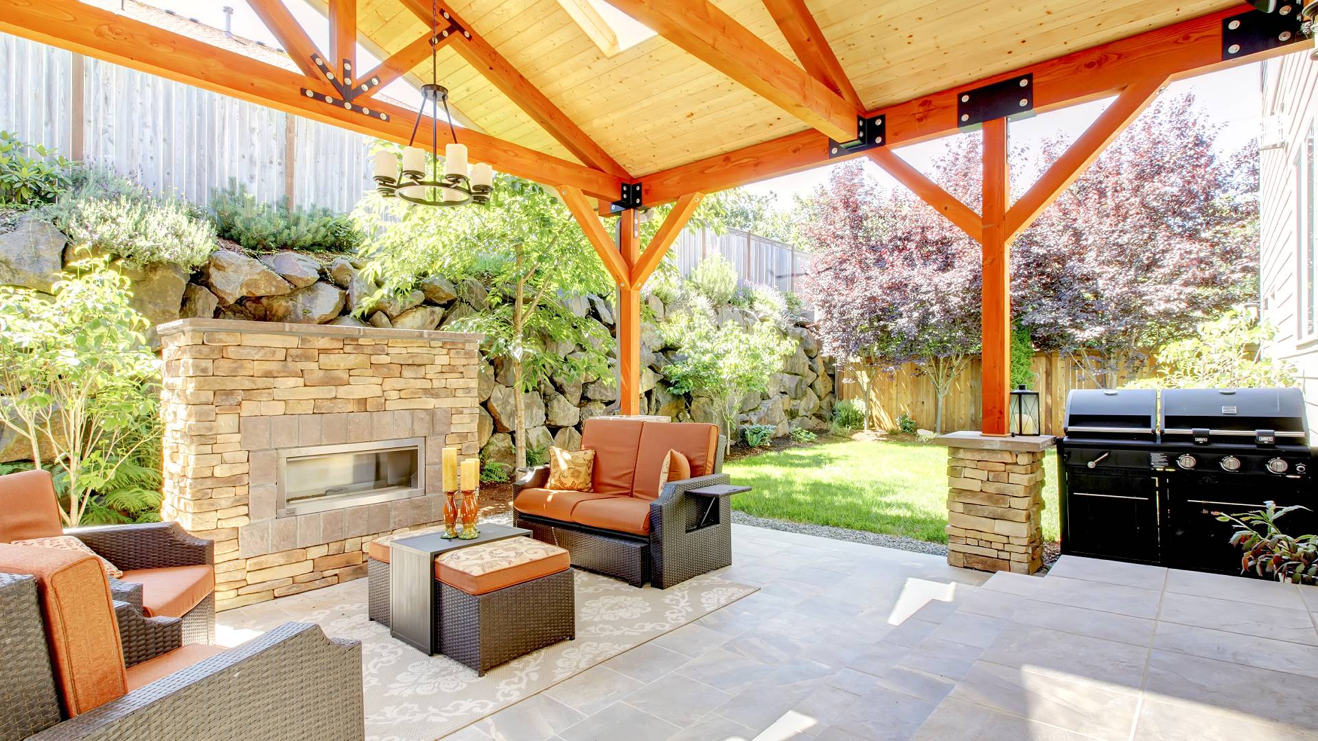 Seamless Indoor-Outdoor Living: Design Strategies for Texas Estates professional outdoor indoor living space designer in Gainesville, TX